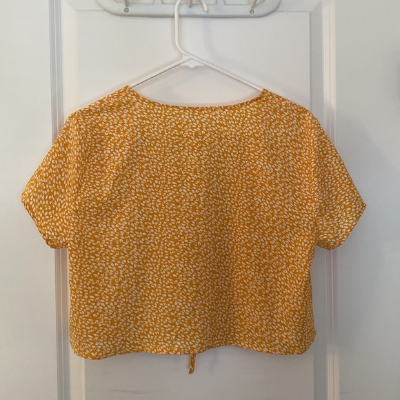 Patterned Crop Top - Picture 2 of 2